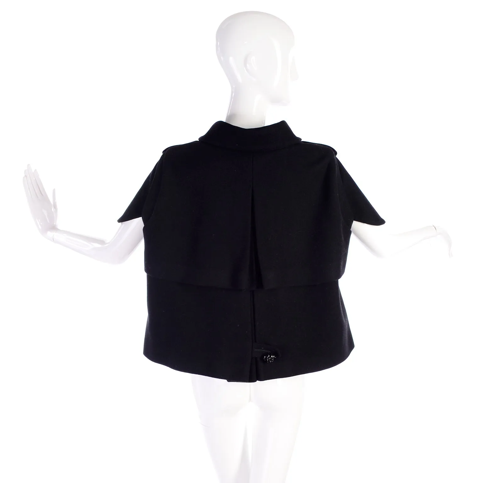Alexander McQueen Black Wool Sculptured Capelet Jacket The Horn of Plenty Runway 2009