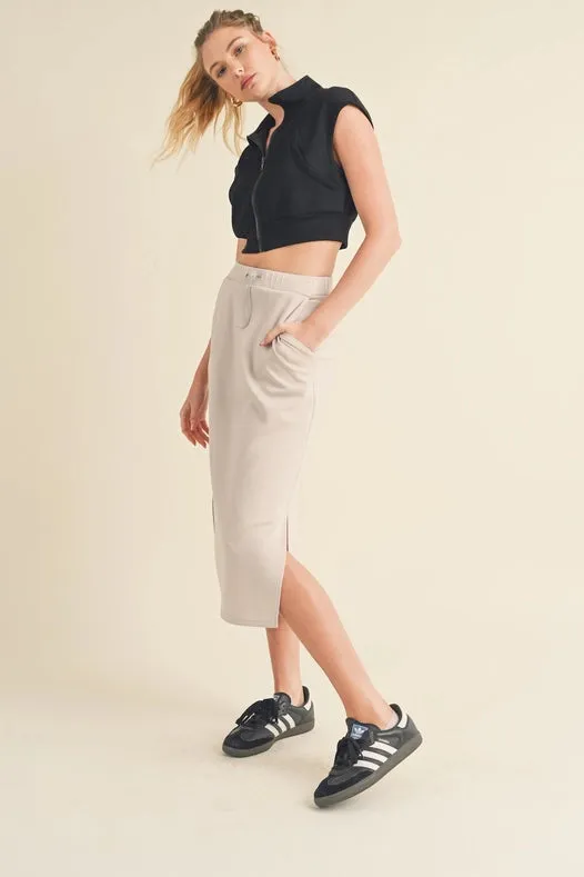 Butter-Soft Cropped Scuba Sleeveless Jacket Black