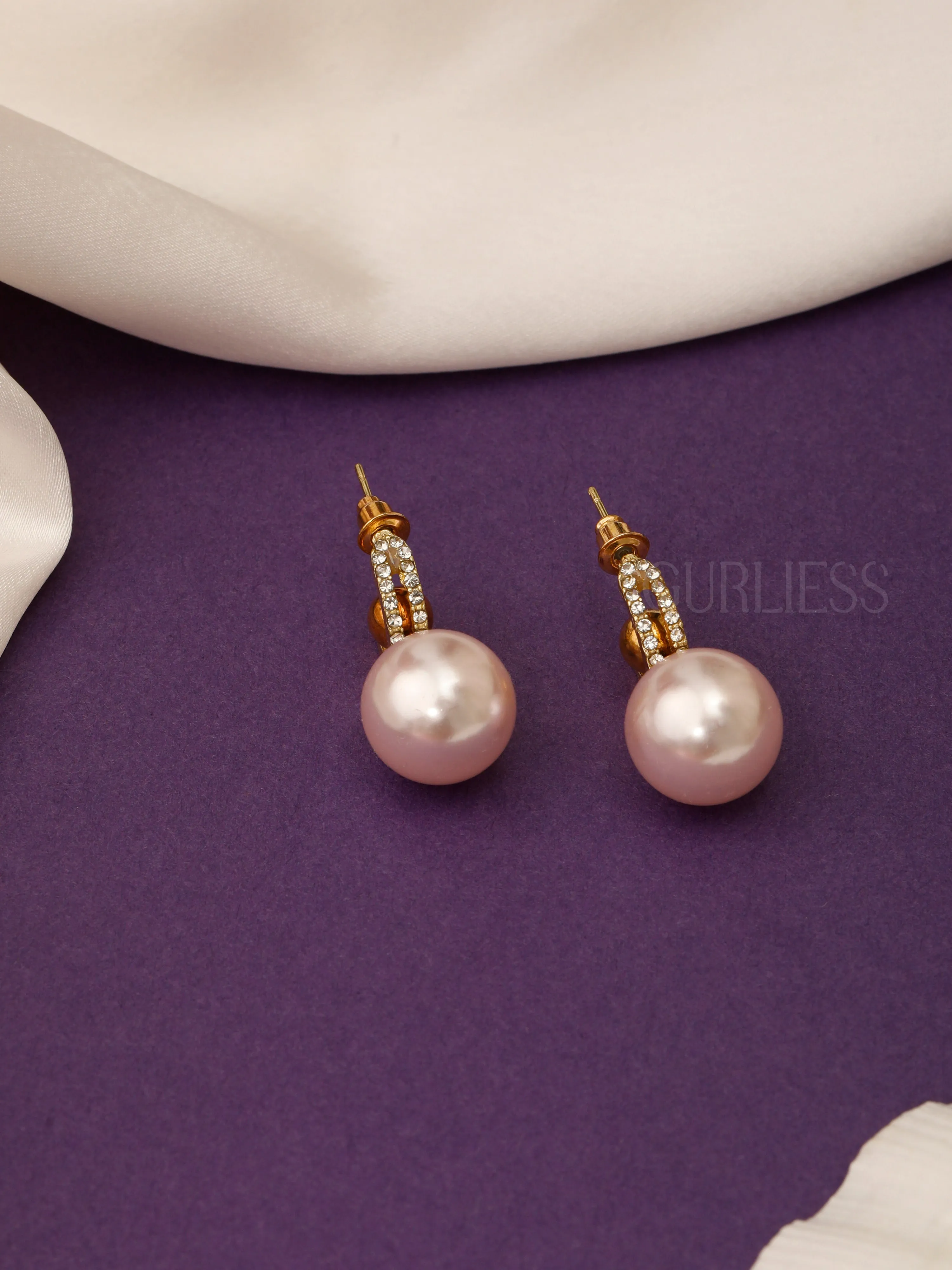 Elegant pearls