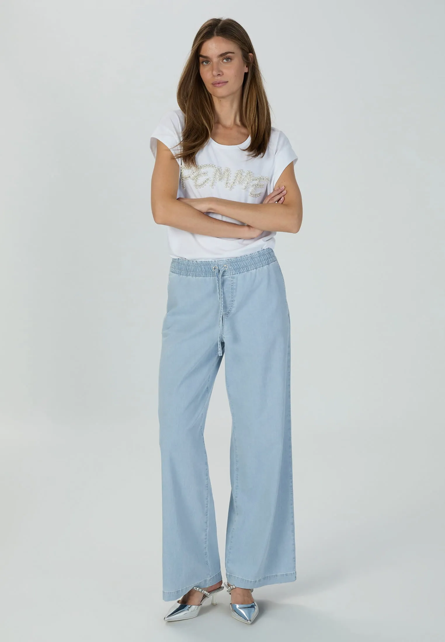 T-shirt with Pearl Embroidery - White